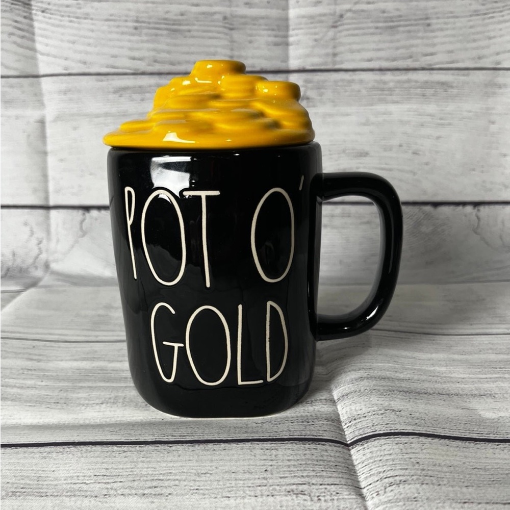 Rae Dunn coffee mug with topper
